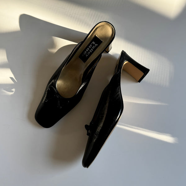 Valley Lane Vintage 90s Genuine Leather Mule Sandals&nbsp;