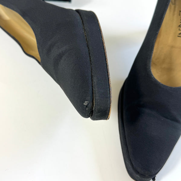Yves Saint Laurent Black Vintage Pumps