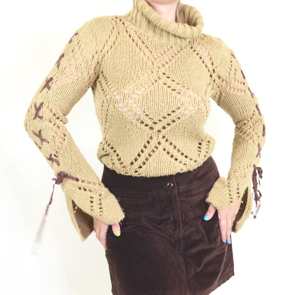 Y2K Does 70s Beige Lace Up Sleeve Sweater